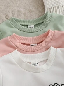 SHEIN 3pcs Baby Girls' Casual Comfortable Loose Fit Heart Print Long Sleeve Knit Sweatshirt + Loose Knit Pants Outfit Set, Autumn/Winter - Multicolor - View 4