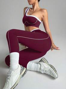 Dewbera 一套包含一件无缝单肩交叉腰带上衣和一条七分柔软修身长裤，女士运动瑜伽跑步健身服套装 - 中紫紅色 - 查看 7