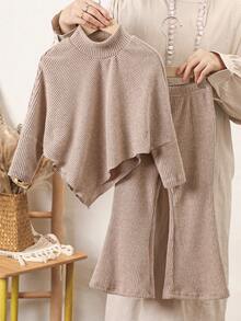 SHEIN Playful Pals 女童休闲T恤套装，不规则高领针织抓绒面料，纯色米色长袖T恤上衣搭配米色休闲喇叭裤，两件套，适合春、秋、冬、返校、优雅女士日常穿着、外出、旅行、聚会等场合。