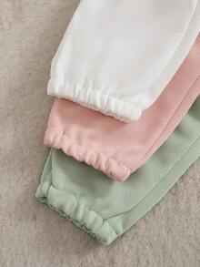 SHEIN 3pcs Baby Girls' Casual Comfortable Loose Fit Heart Print Long Sleeve Knit Sweatshirt + Loose Knit Pants Outfit Set, Autumn/Winter - Multicolor - View 5