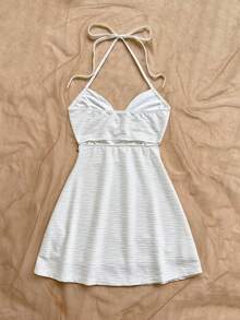 Soleia Frühlings-/Sommer-Neuheit, lässiges Urlaubsoutfit, Hochzeitsgast-Garderobe für Strand-Hochzeiten, Abschlussfeier-Brunch-Kleid, St. Patrick's Day, Frühjahrsferien, Ostern, Musik-Festival, elegantes, boho-tropisches Rückenfreies Minikleid mit strukturierter Strickoptik und Metalldekoration für Damen - Weiss - Übersicht 2