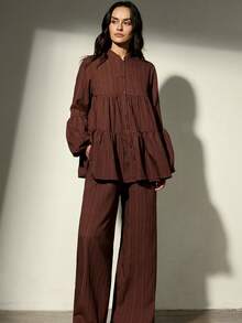 Aveloria Modichic 休闲立领荷叶边泡泡袖上衣和松紧腰阔腿口袋裤两件套 - 棕色 - 查看 1