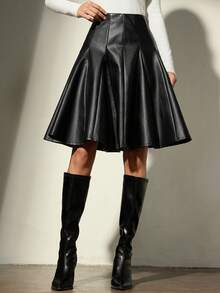 Aveloria Modichic Retro European Style Casual Patchwork Faux Leather PU Skirt - Black - View 2