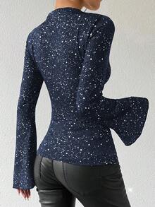 Chiquease 女士秋季长袖喇叭袖口高领金属银色褶皱不对称T恤印花T恤 春季女式上衣 - 藍色 - 查看 2