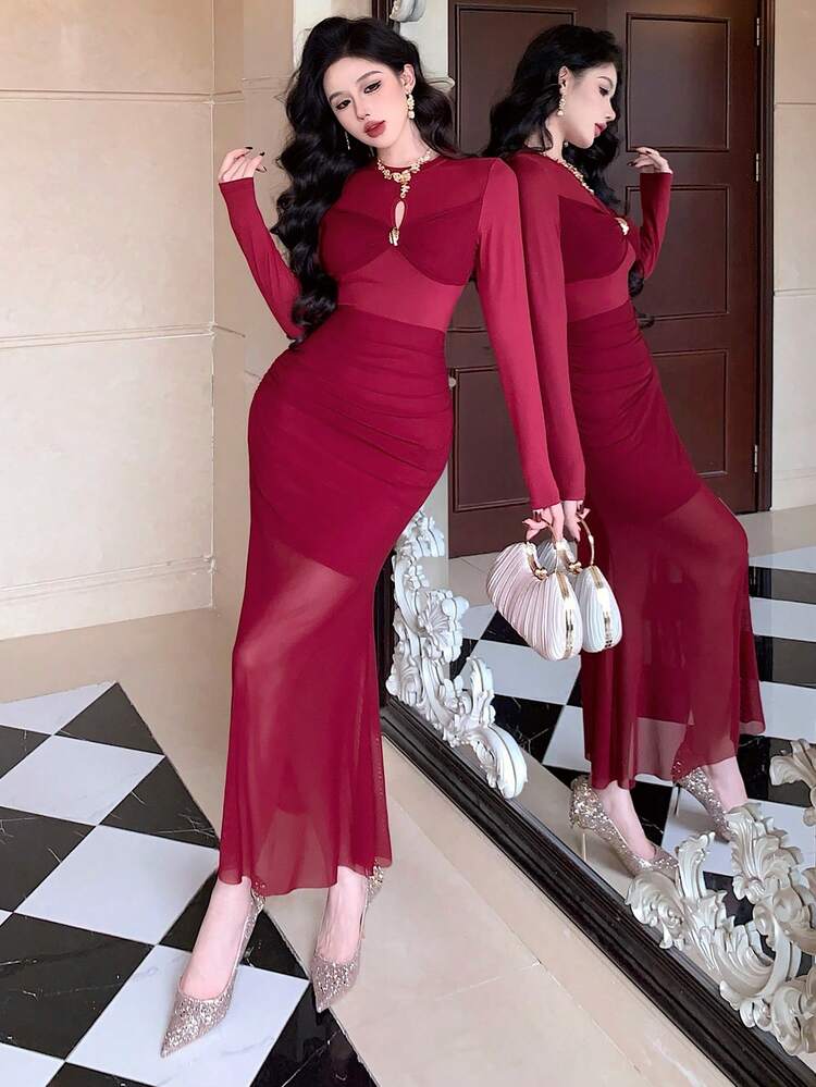 Women's Solid Color Round Neck Long Sleeve Metal Decor Ruched Fitted Dress