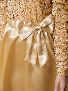 Elegantes Kleid für Mädchen im Teenager-Alter aus champagnerfarbenem Samt mit Pailletten, Langarm, tailliert mit Schleife, Rüschensaum aus Satin