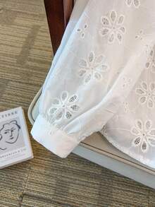 GlowEve CURVE 大码女式优雅纯色圆领流苏系带镂空刺绣灯笼袖宽松休闲衬衫 - 米色 - 查看 6