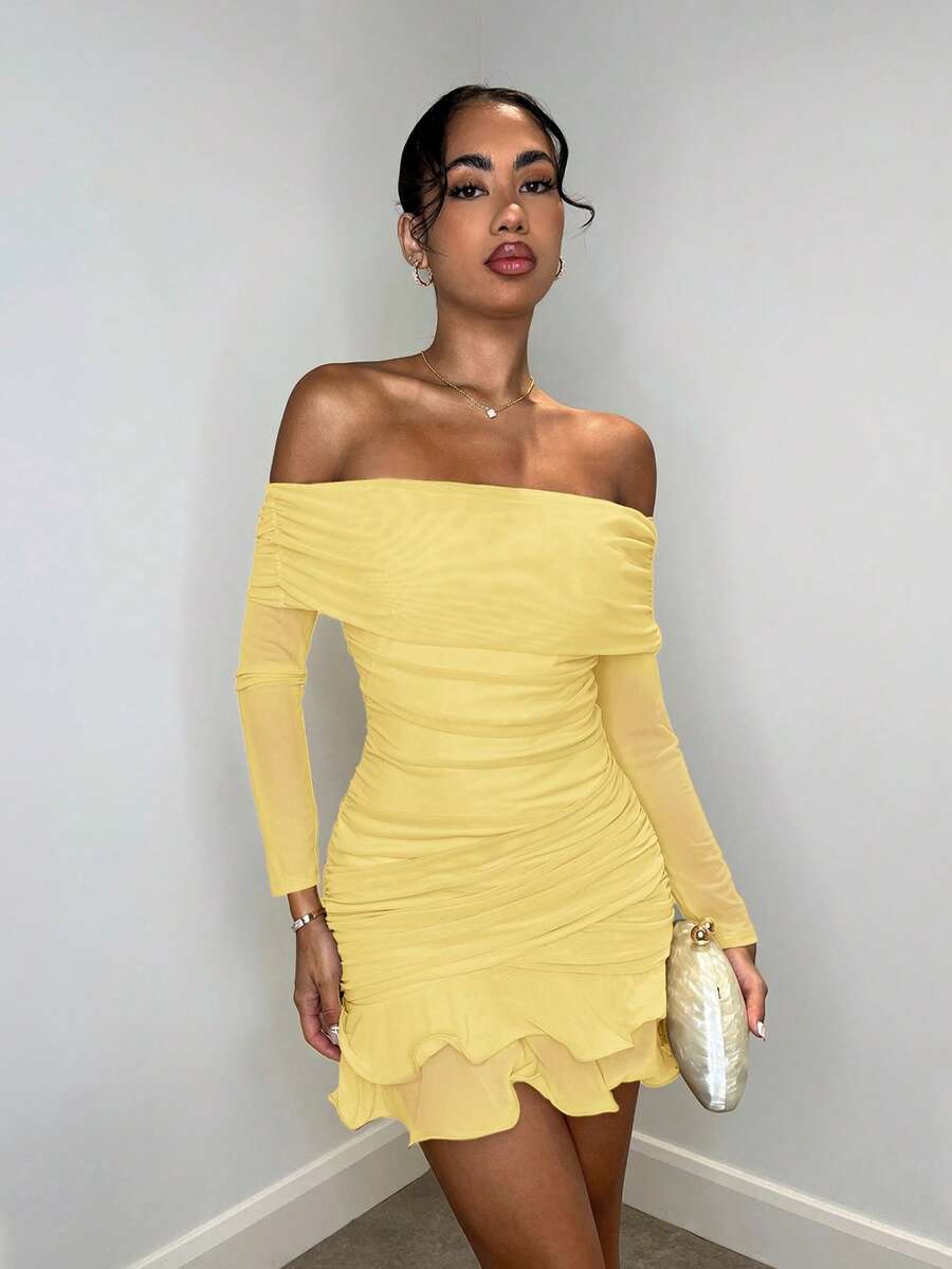 SHEIN BAE 杏色纯色网纱针织褶皱露肩性感长袖荷叶边下摆优雅甜美迷你连衣裙，适合下午茶聚会、时尚外出、约会之夜、甜蜜外出、夜间外出、圣诞派对、新年夜、节日女装、长袖连衣裙、性感女装、夜店女装、长袖迷你连衣裙 - 黃色 - 查看 1