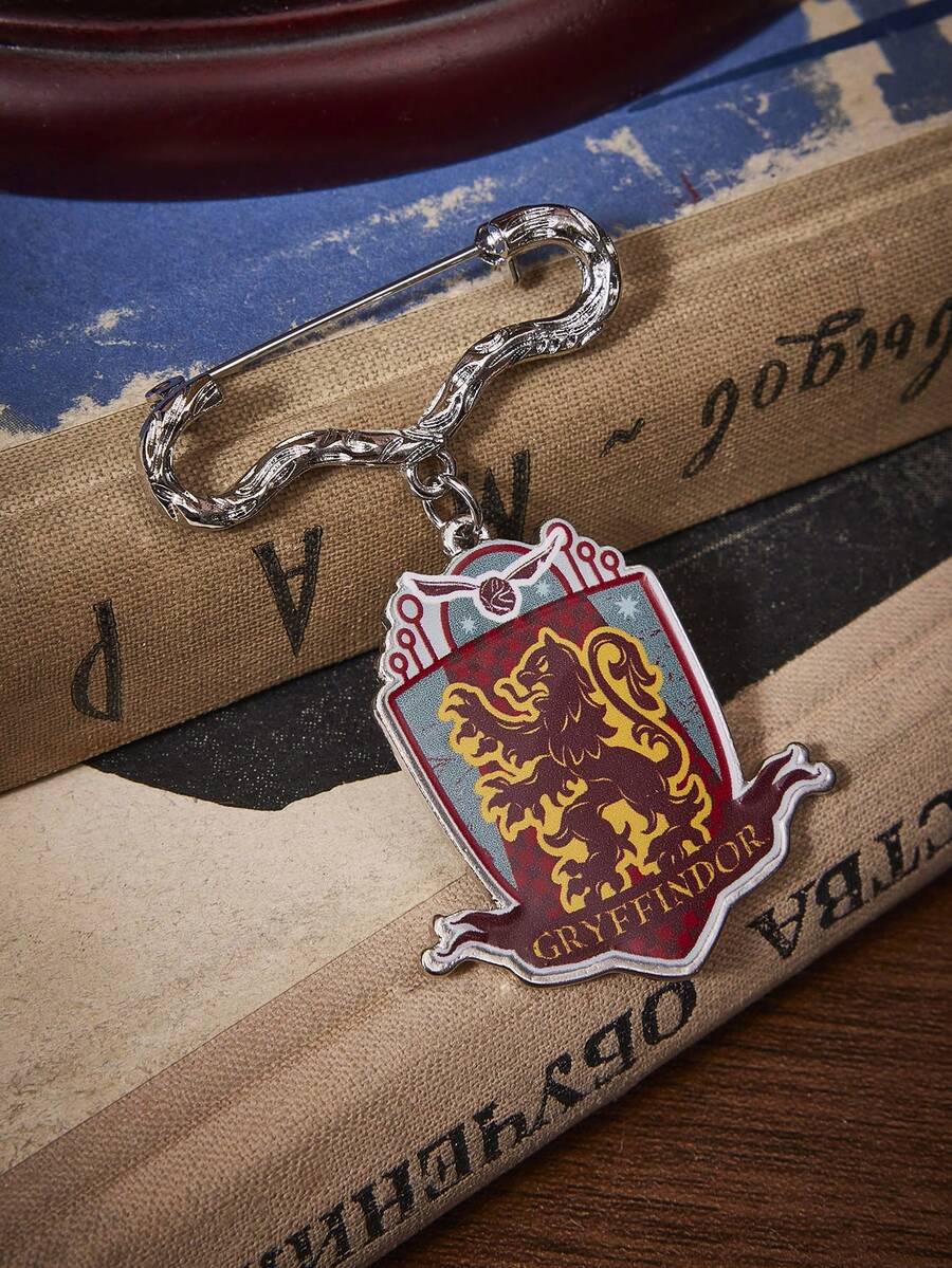 HARRY POTTER X SHEIN 1pc Fashionable Cartoon Pattern Printed Brooch, Luxury Niche, Suitable For Various Parties, Concerts/Festivals - Platinum - View 1
