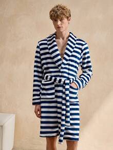 EverLounge 男士蓝白条纹毛绒腰带睡袍，蓬松保暖，适合冬季穿着。 - 彩色 - 查看 3