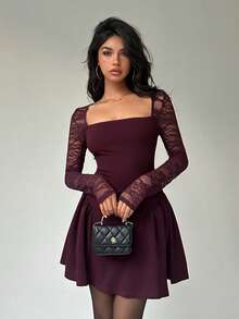 Aloruh فستان قصير مكشكش بخصر مطوي مع تصميم رقعة من الدانتيل وياقة مربعة للنساء - الأرجواني - مشاهدة 9