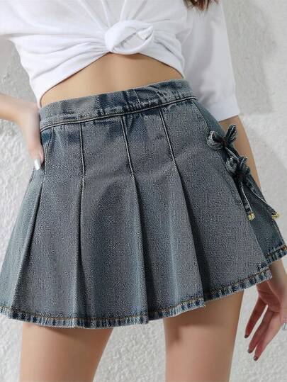 SHEIN ChillGRL Tween Girls' Casual Vintage Washed Blue Skort With Side Bow Tie And Pleated Design, Comfortable Waistband And Versatile Denim Skort, New Arrival