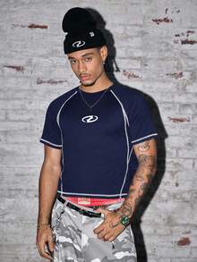 AXEPEAK Men's Geometric Print Raglan Sleeve Slim Fit Casual T-Shirt - Royal Blue - View 3