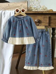 SHEIN Conjunto de 2 piezas de niña bebé con parches de mezclilla y estampado de cerezas, para otoño/invierno - Azul - Ver 1
