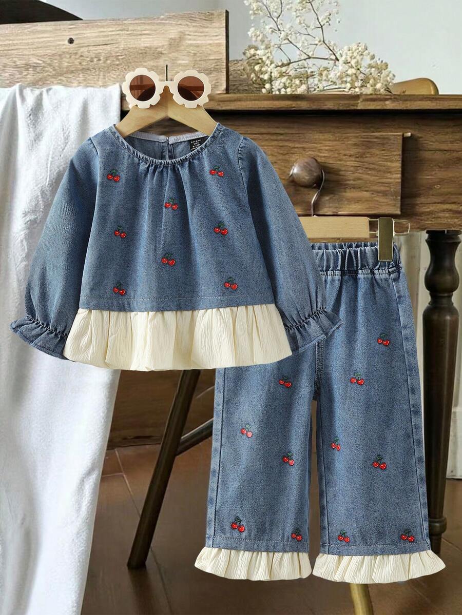 SHEIN Conjunto de 2 piezas de niña bebé con parches de mezclilla y estampado de cerezas, para otoño/invierno - Azul - Ver 1