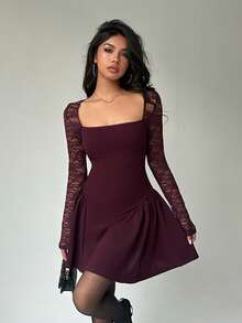 Aloruh فستان قصير مكشكش بخصر مطوي مع تصميم رقعة من الدانتيل وياقة مربعة للنساء - الأرجواني - مشاهدة 7