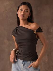 SHEIN BAE Women's Backless Lace-Panel Brown Asymmetrical Shoulder Fashion T-Shirt Front And Back Feature Contrasting Fabric Panels Stylish T-Shirt Perfect For Casual Outings, Sister Hangouts, Home Lounging, Or Layering Under Jackets Brown Lace Top - Burgundy - View 4
