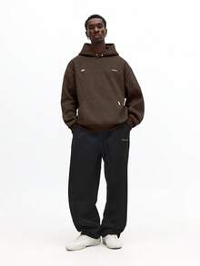 Áo hoodie SUMWON dáng ngắn, chất liệu giả da, kiểu chui đầu, có túi giữa và mũ có dây rút. - màu nâu - Xem 3