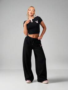 Missguided x Playboy Ribbed Short Sleeve Crew Neck Contrast Trim Bunny Logo Crop Top With Button Detail - Multicolor - View 4