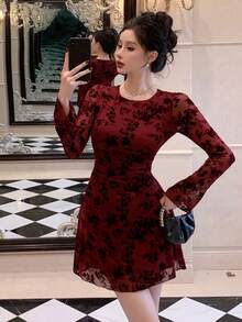 DAZY Robe mi-longue femme à col rond, manches raglan, taille cintrée, coupe ajustée, imprimé vintage - Rouge - Voir 2