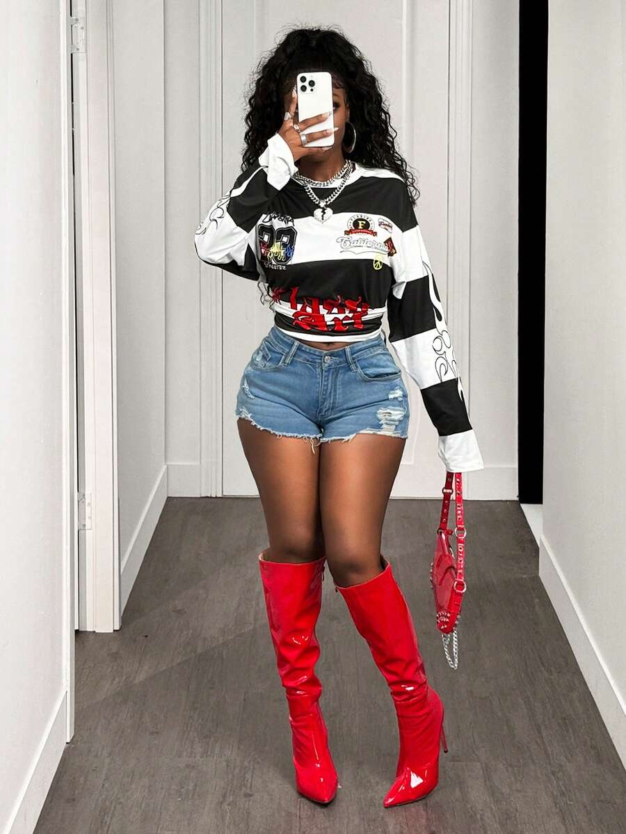 BamGleam Áo thun nữ dáng rộng tay dài hở vai in khẩu hiệu tương phản graffiti ngọn lửa tiếng Anh - Đen và trắng - Xem 1