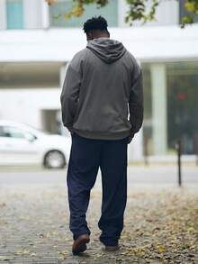 Heavens Edit 男士字母图案口袋落肩连帽衫，适合秋季 - 深灰色 - 查看 2