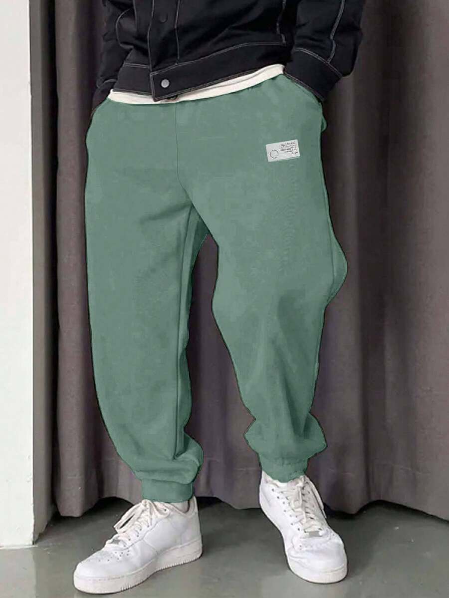 SHEIN Cottnline Cotton Men Letter Patched Detail Sweatpants - Green - View 1