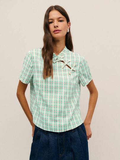 Nöista Chinese-Inspiredred Collar With Three Buttons Adds An Oriental Touch. Short Sleeves And A Straight Fit Ensure Comfort, While The Retro Plaid Pattern Delivers A Casual, Preppy Vibe For Everyday Wear.