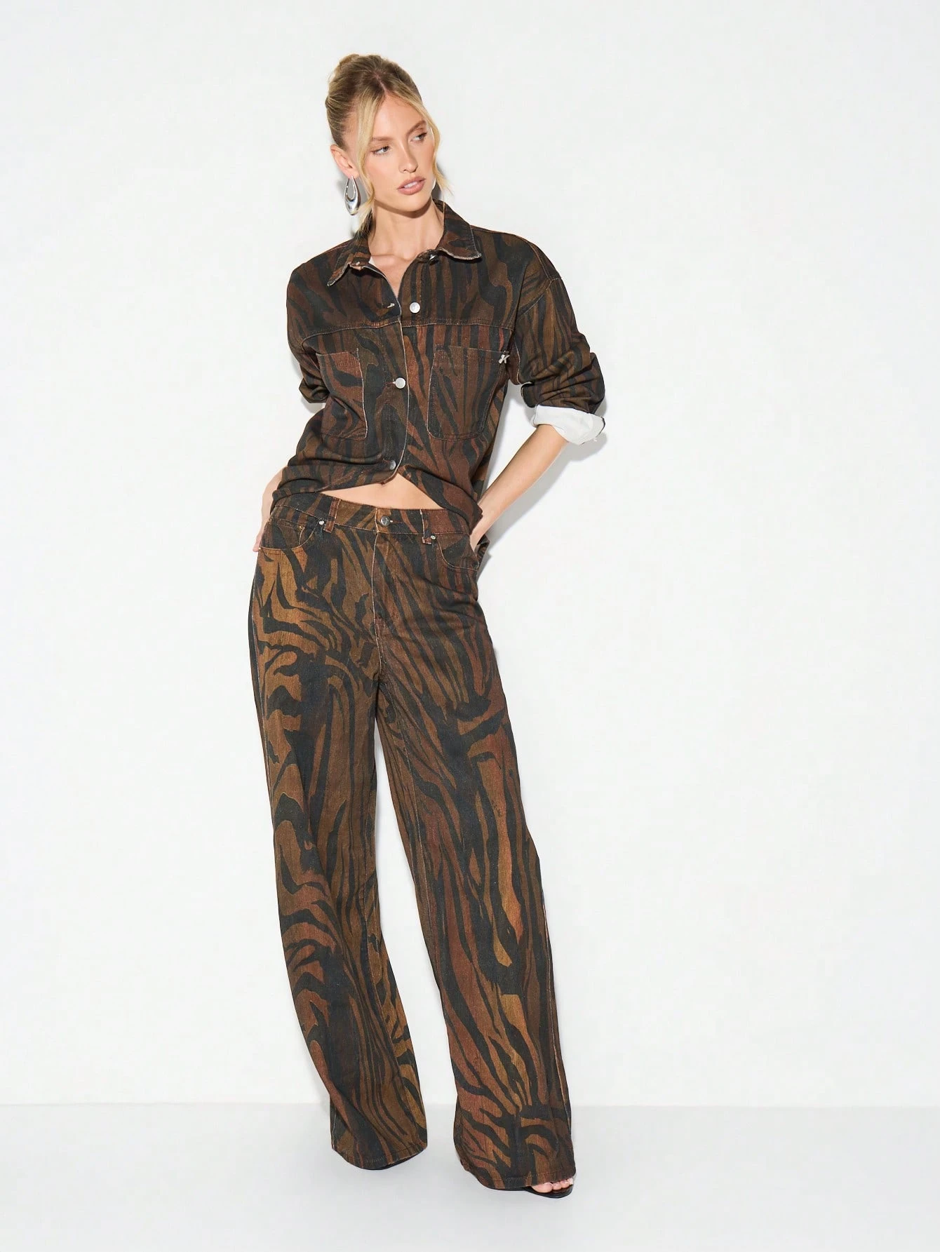 KIZN Printed Wide Leg Denim Jeans With Abstract Pattern