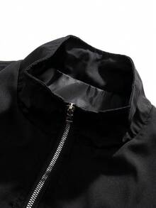 StoneGrade Jaqueta Corta-Vento Casual Masculina de Moda de Rua com Zíper, Gola Padre e Detalhe em Pesponto Contrastante, Outono - Preto - Visão 3