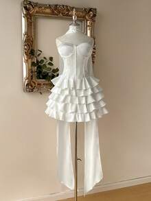 Lovelzi 优雅、浪漫、高贵、宫廷风格的白色缎面美人鱼剪影连衣裙，带有分层荷叶边下摆，适合新娘送礼会、婚礼、毕业典礼、度假