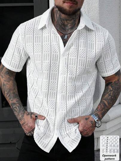 Manfinity CasualCool 男士休闲纯色纹理短袖衬衫，夏季男士蕾丝网眼衬衫，男士蕾丝衬衫，白色短袖纽扣衬衫，白色蕾丝男士衬衫，男士钩针衬衫，复古风格，适合日常休闲、周末旅行、户外活动、探险旅行、轻松的工作环境或半正式场合，可作为男友/丈夫礼物、周年纪念/生日礼物、派对礼物、圣诞节礼物、新年礼物、婚礼礼物。