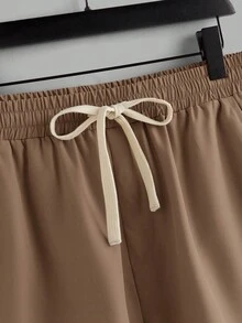 VIVINTIMO Set di camicia a maniche corte in tessuto a nido d'ape di colore unito e pantaloncini con vita con coulisse, casual estivo da uomo per vacanze e uso quotidiano - Castano - Visualizzare 5