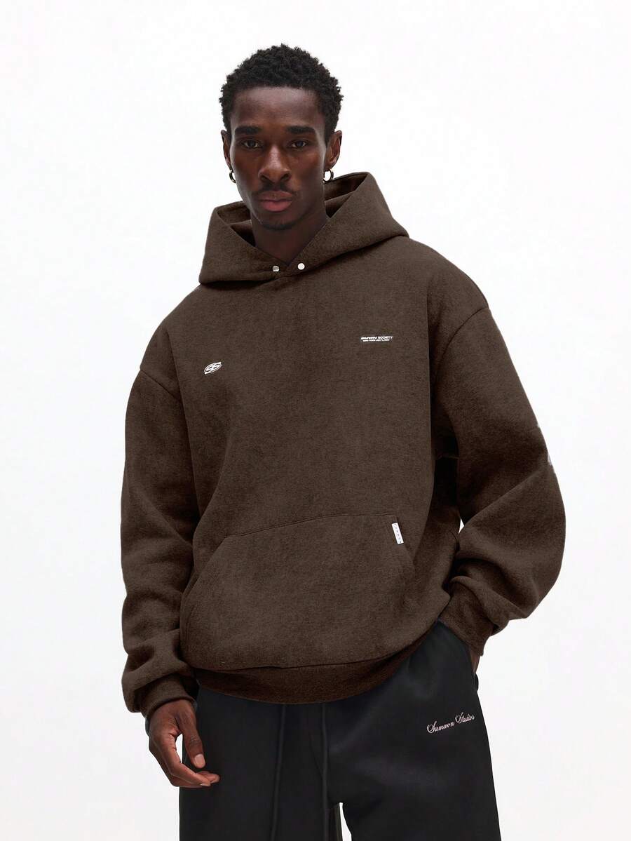 Áo hoodie SUMWON dáng ngắn, chất liệu giả da, kiểu chui đầu, có túi giữa và mũ có dây rút. - màu nâu - Xem 1