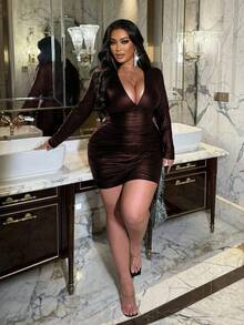 NU&NOW Dieses elegante, figurbetonte, braune Minikleid aus Leder mit V-Ausschnitt und langen Ärmeln ist perfekt für Frühling und Herbst. Es eignet sich für den Alltag, als Outfit für Silvester, Weihnachten, Feiertage, Valentinstag und Partys. - Braun - Übersicht 6