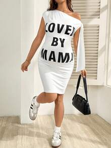 SHEIN Pregnant Women Slogan Print Asymmetric Ruffle Trim Fitted Fashionable White One Shoulder Summer Casual Maternity Dress One Sleeve Dama Momo Dress - White - View 5