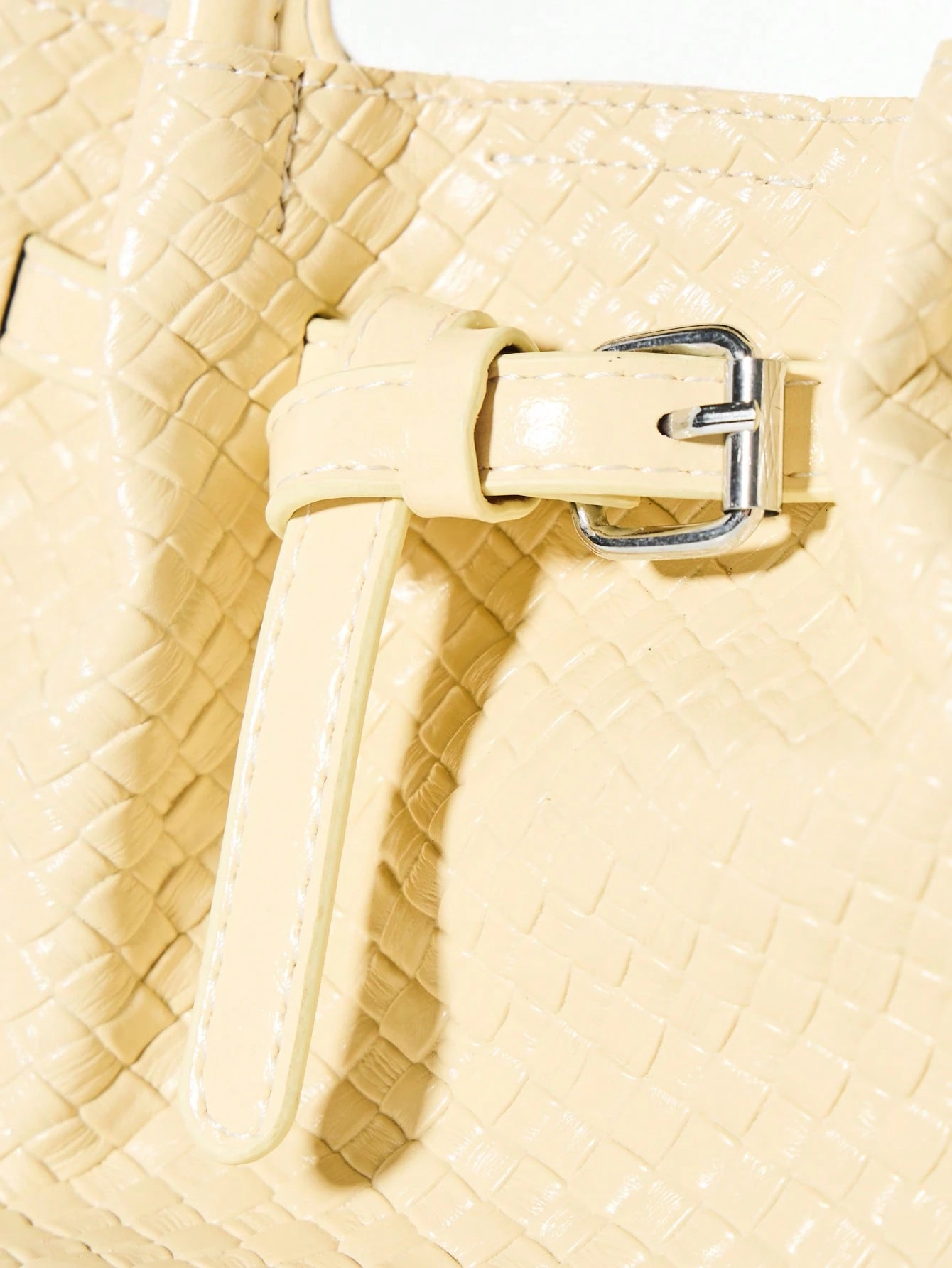 KIZN Mini sac à main texturé tissé avec boucle