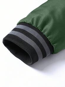 Manfinity Homme Chaqueta universitaria con cremallera y ribete a rayas de corte holgado para hombre - Verde militar - Ver 3