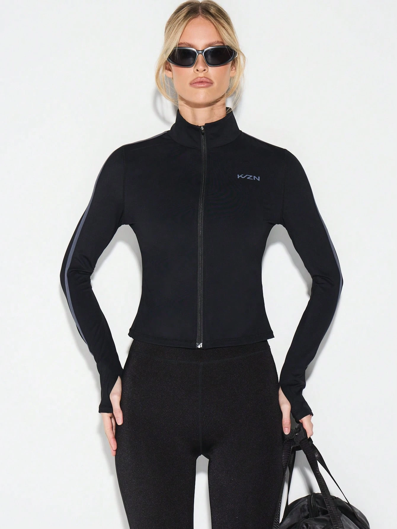 KIZN Trainingsjacke mit durchgehendem Reißverschluss und Kontraststreifen