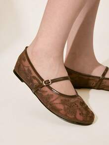 CUCCOO CHICEST 女士花卉刺绣搭扣设计休闲套脚乐福鞋 - 棕色 - 查看 6