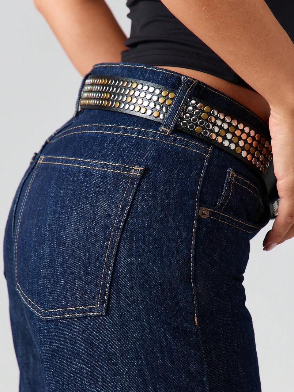 MISSGUIDED Cintura borchiata con borchie rotonde metalliche