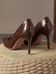 Ellevyn Tacones de aguja elegantes de 9 cm de color azul marino con punta puntiaguda y escote bajo cómodos para mujer, zapatos planos versátiles de tacón de bloque de color marrón vintage de alta calidad para vacaciones, viajes y salidas casuales - Marrón - Ver 3
