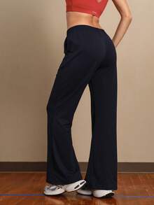 Cheerettes 女士字母印花弹力腰带口袋休闲喇叭运动裤 - 黑與白 - 查看 2