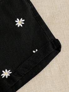 EMERY ROSE Plus Size Summer Casual Daisy Embroidered Denim Shorts Jorts, Jean Shorts, Plus Size Shorts - Black - View 3