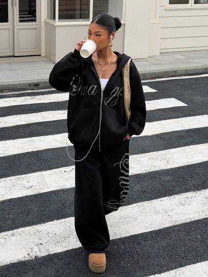 SHEIN EZwear Quần nỉ nữ giữ nhiệt, lót bông, đính chữ và đá lấp lánh, dáng rộng, thích hợp mặc đi học, tốt nghiệp, trở lại trường vào mùa thu/đông, quần nỉ ống rộng, quần nỉ nữ thường ngày.