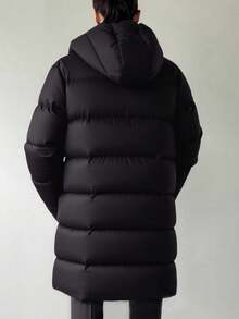 女士长款黑色连帽羽绒服，休闲拉链外套