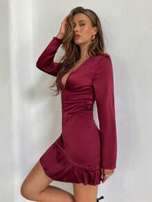 Aloruh Robe moulante mini à col V profond et volants pour femmes, couleur unie. Tenue sexy pour fête, club. Idéal pour Noël, la Saint-Valentin - Rouge foncé - Voir 6