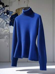GlowEve 秋冬新款优雅大方高贵休闲简约时尚高领柔软舒适毛衣镂空弧形单边金属纽扣常规下摆女针织上衣 - 藍色 - 查看 2