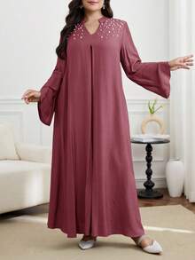 Al Najma 大码女式纯色V领长袖宽松阿拉伯风格连衣裙，饰有仿珍珠 - 粉色 - 查看 4