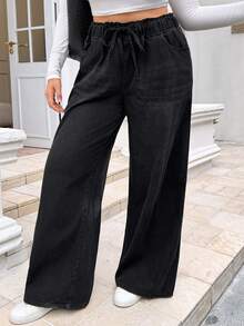 Lounesse 大尺碼女性鬆身休閒牛仔長褲，設有腰部束帶和側口袋